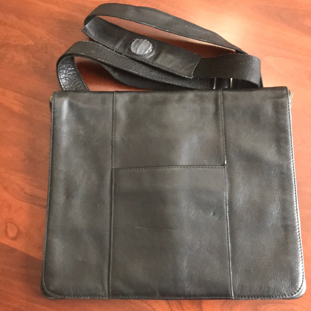 WINN Distressed Black Leather Messenger Bag